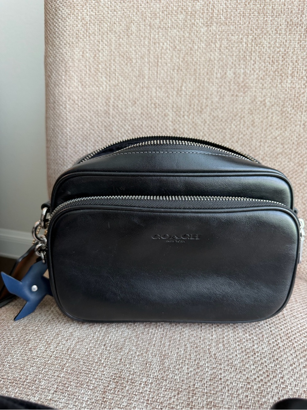 Coach Finlay Black Leather Double-Compartment Belt Bag with Removable Strap - Picture 3 of 5